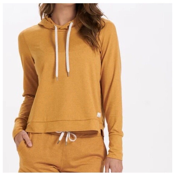 Vuori Tops - Vuori Halo Hoodie